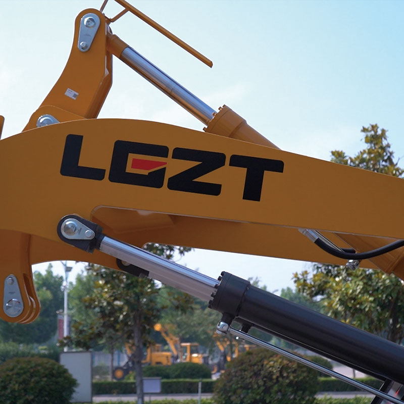 Средний колесный погрузчик