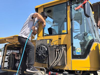 Колесный погрузчик LGZT