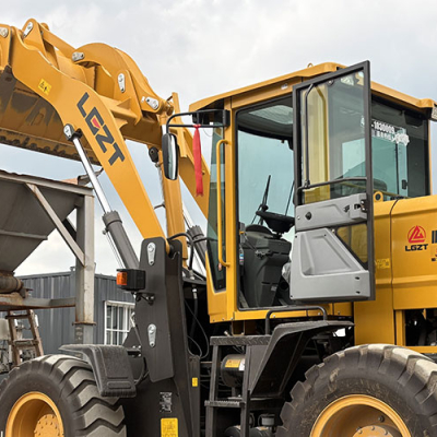 Погрузка песка погрузчиком