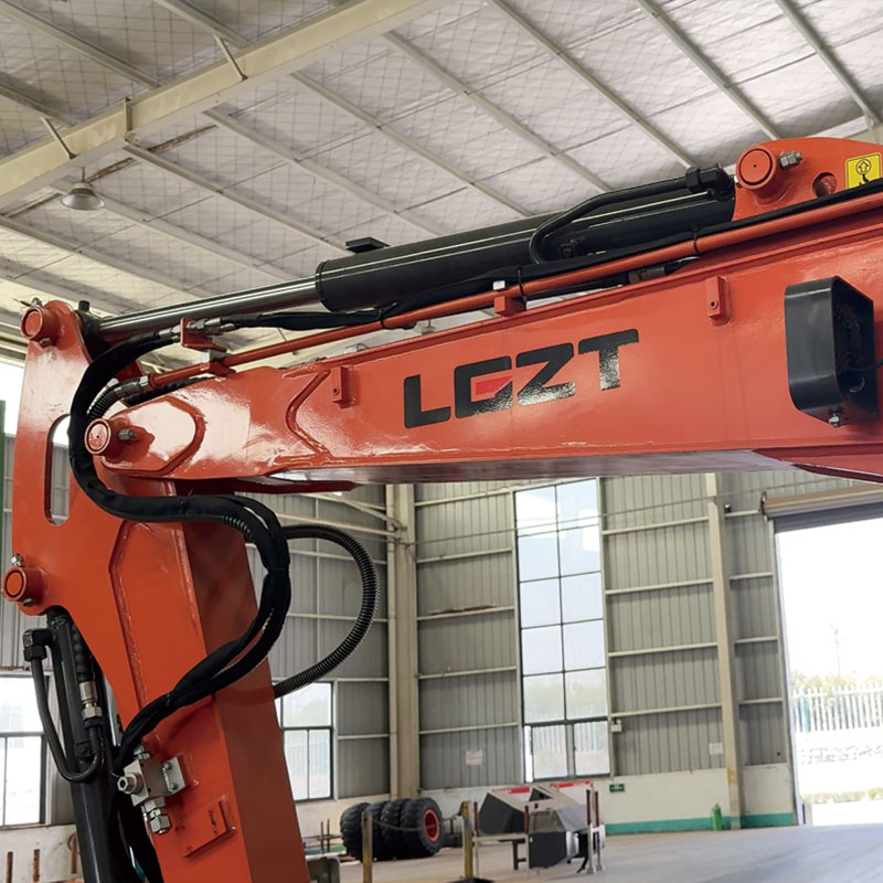 Маленький экскаватор